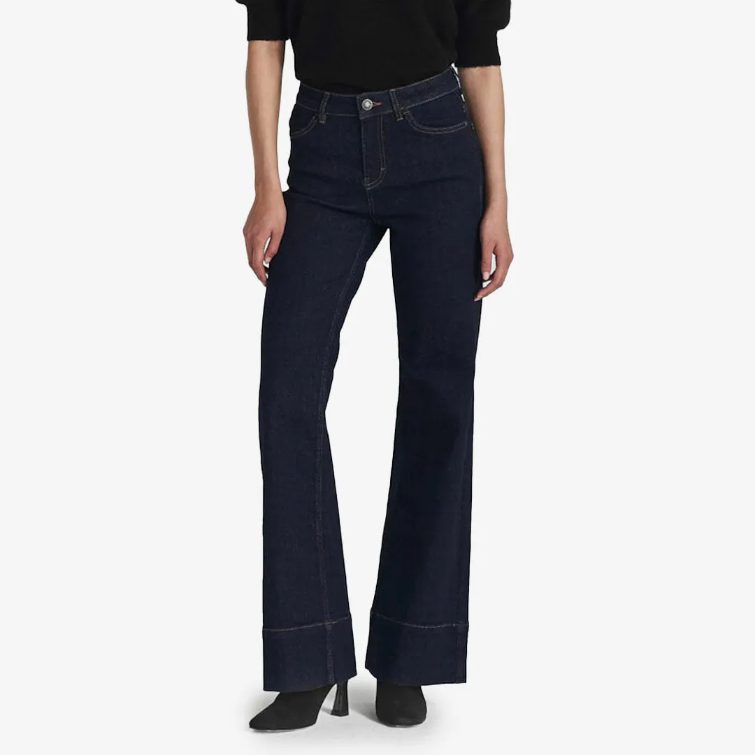 Nora Jeans